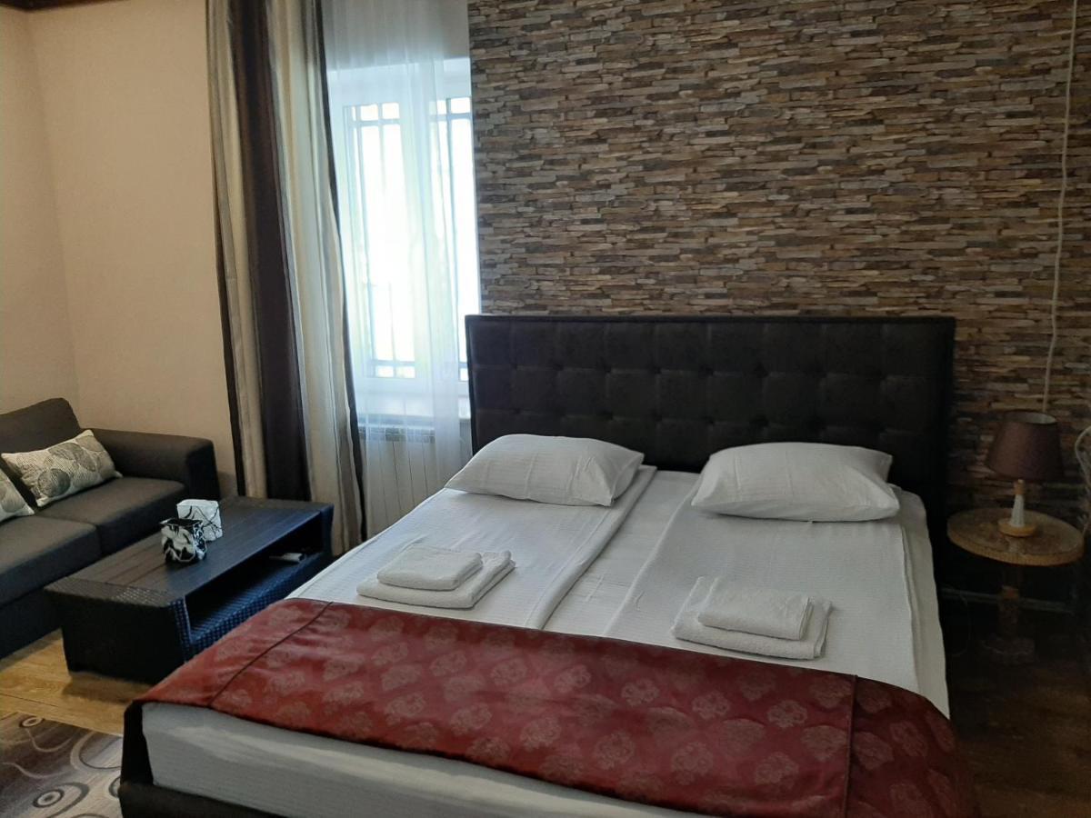 Shara Talyan Guest House & Tours يريفان المظهر الخارجي الصورة