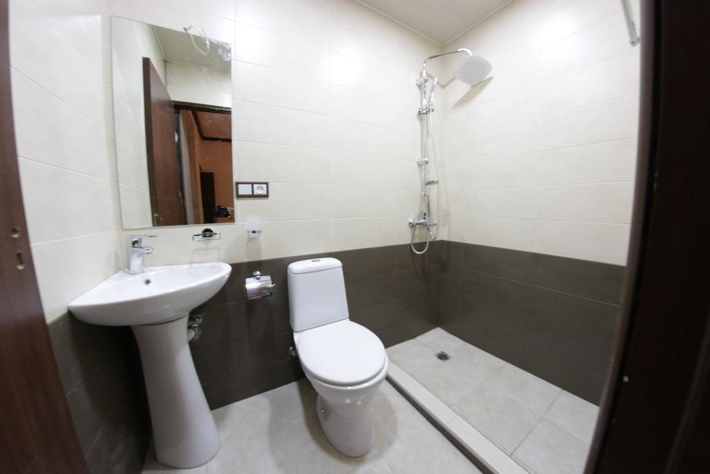 Shara Talyan Guest House & Tours يريفان الغرفة الصورة